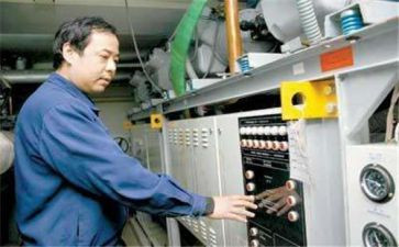 2023电工作报告优质5篇