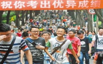 800字高考优秀作文5篇