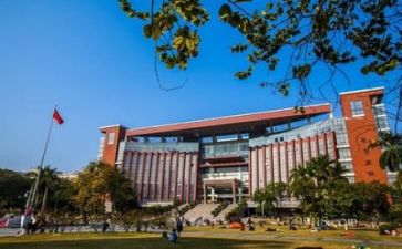 高校教师辞职报告优质8篇