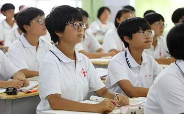 高一上学期政治备课组工作总结6篇