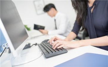 客服辞职报告参考7篇