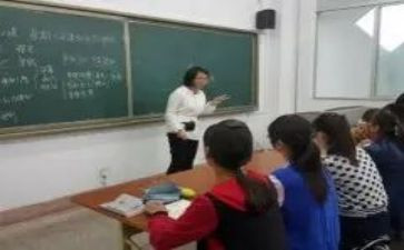 小学语文班主任教师年度工作总结5篇
