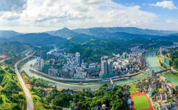 隆子县政府工作报告最新7篇