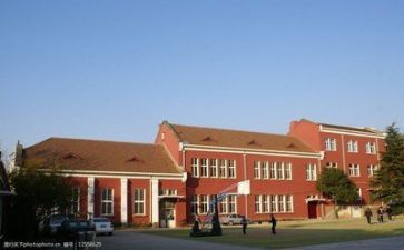 校园里的作文优质7篇