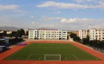 我在学校的作文20字6篇