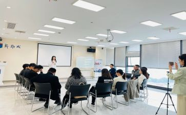 培训学校工作月总结范文最新6篇